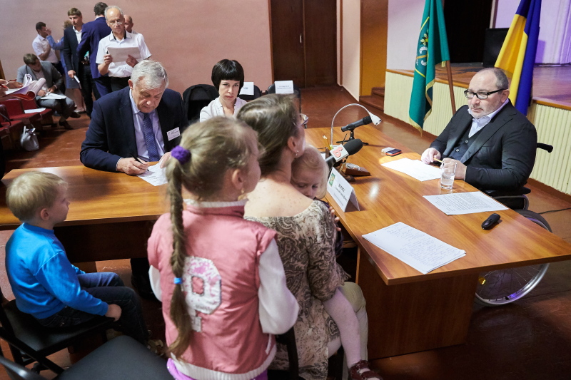 Геннадій Кернес провів прийом у Слобідському районі