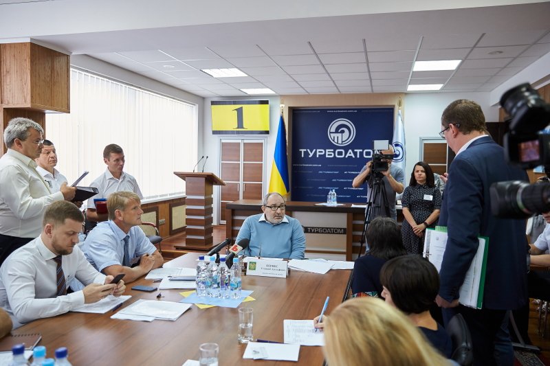 Геннадій Кернес провів прийом на «Турбоатомі»
