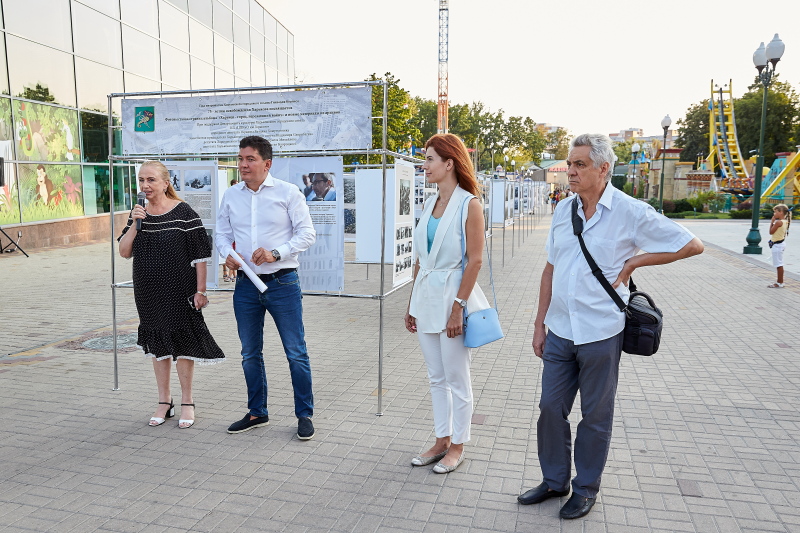 У парку Горького відкрилася фотовиставка, присвячена визволенню Харкова