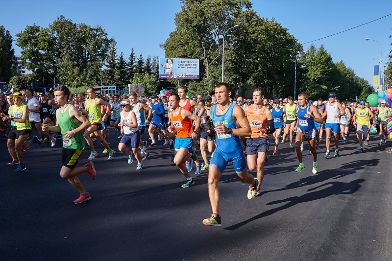 Марафонці Харкова пробігли на честь визволення міста