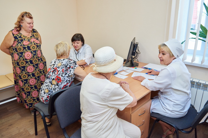 На Новоселівці та в П'ятихатках відкрили амбулаторії