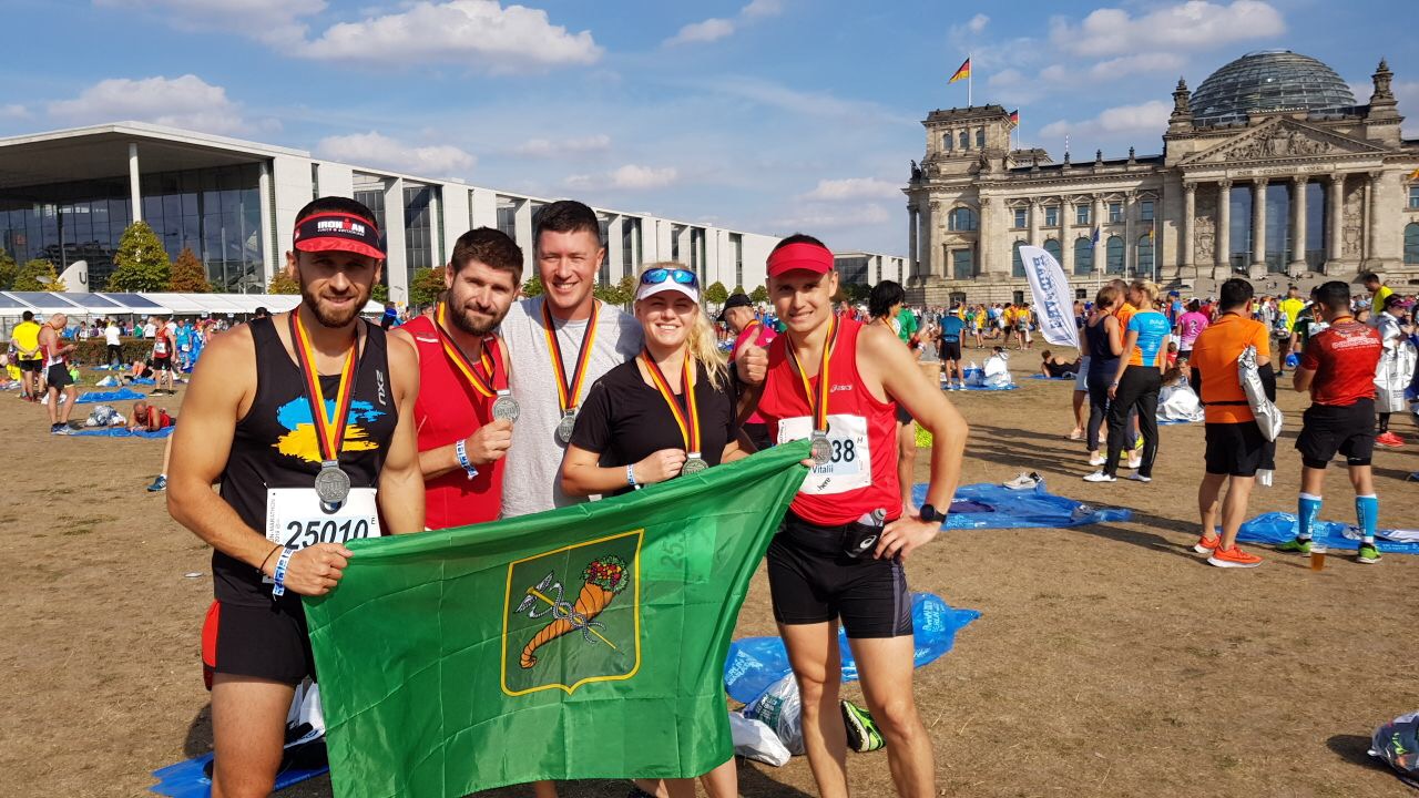 Представники Харківської міськради пробігли марафон у Берліні