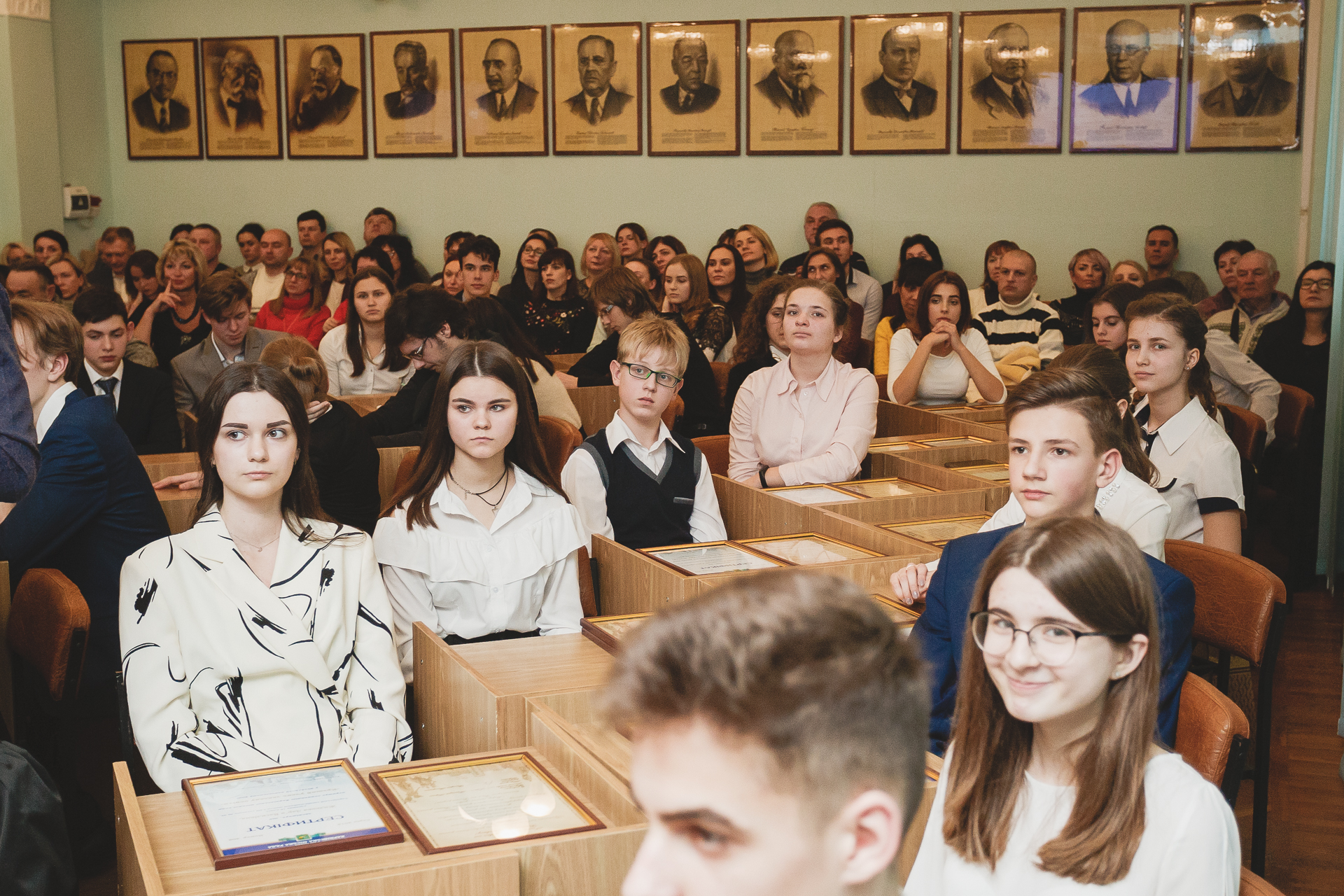 Кращих школярів Шевченківського району нагородили стипендіями