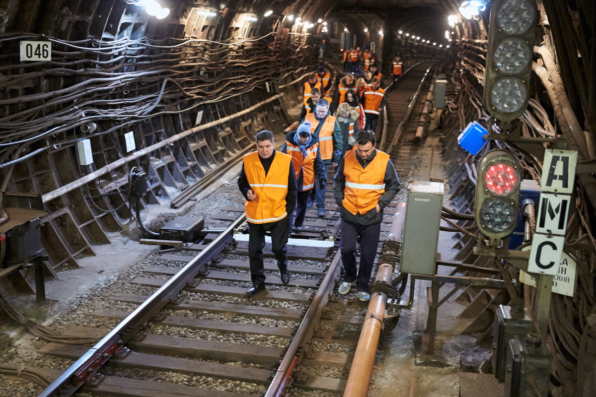 Депутати міськради ознайомилися з роботою метрополітену