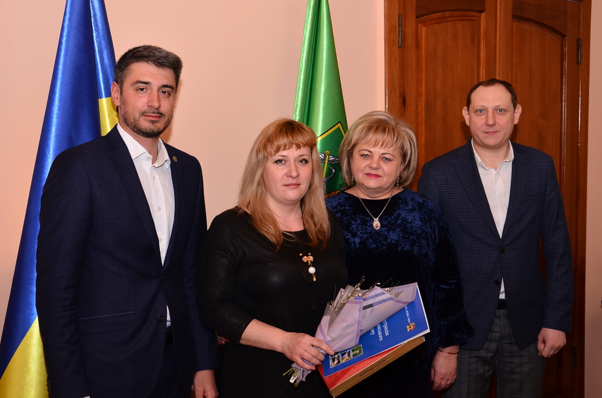 У Немишлянському районі пройшло свято з нагоди 8 Березня