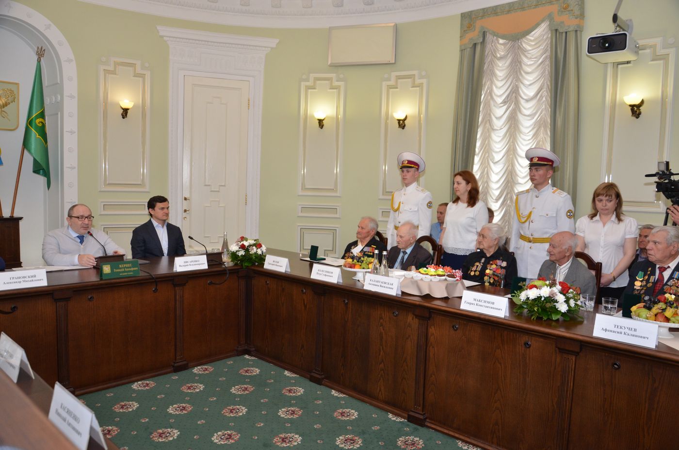 Геннадій Кернес зустрівся з ветеранами напередодні 9 Травня
