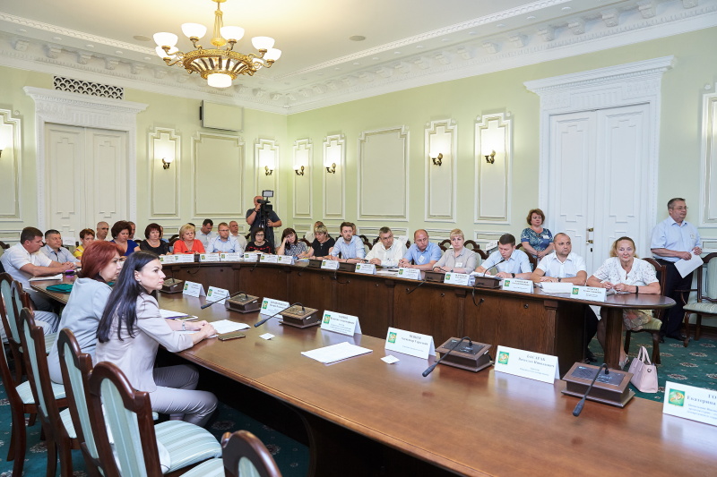 Геннадій Кернес провів особистий прийом харків'ян