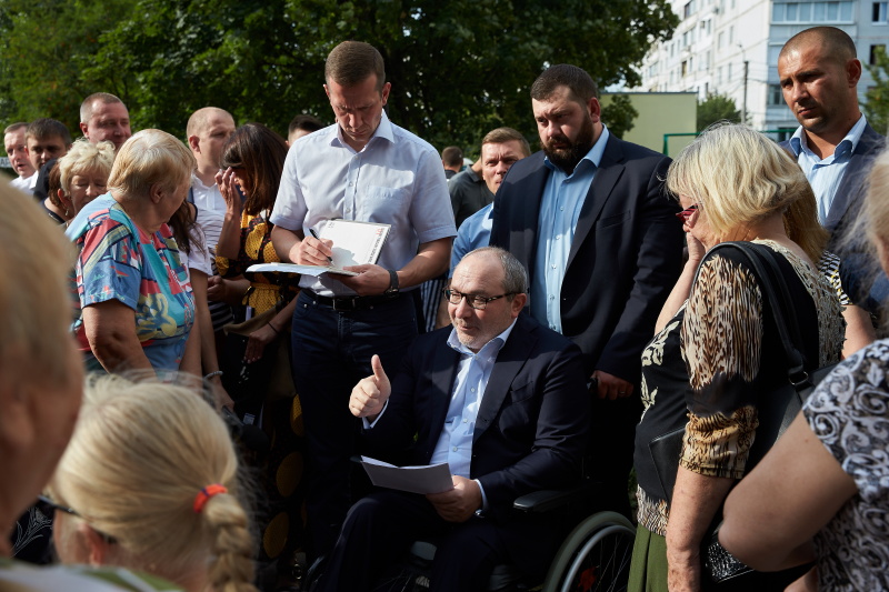 Геннадій Кернес зустрівся з жителями Північної Салтівки