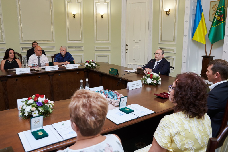 Геннадій Кернес вручив харків'янам грамоти з нагоди Дня міста 