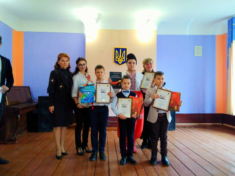 В Індустріальному районі нагородили переможців поетичного конкурсу