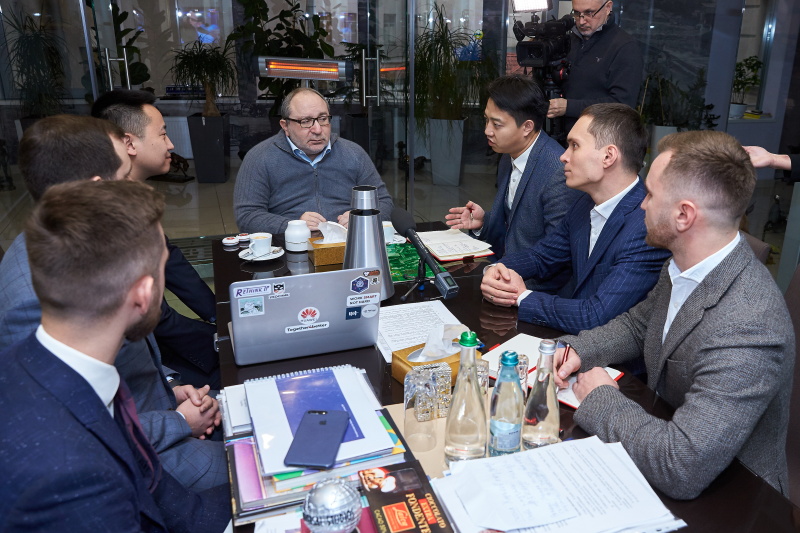 Зустріч Геннадія Кернеса з представниками компанії «Huawei»