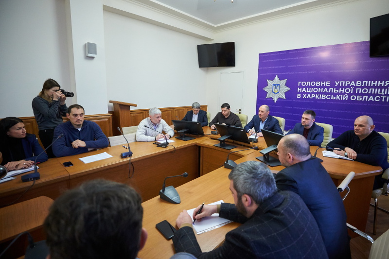 Підприємці з «Барабашово» звернулися до поліції з проханням захистити їх від свавілля «АВЕКа»