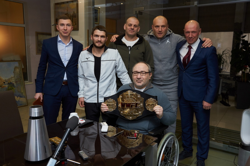 Геннадій Кернес зустрівся з чемпіоном світу з боїв без правил