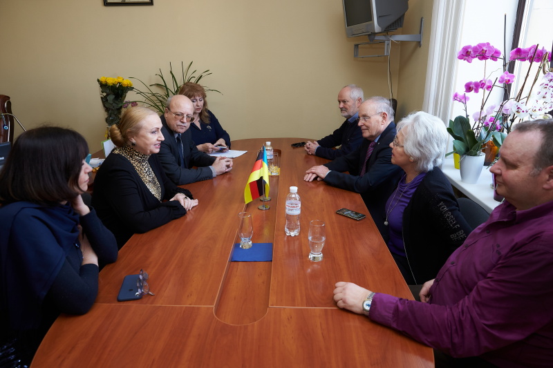 Благодійники з Нюрнберга передали харків'янам матеріальну допомогу