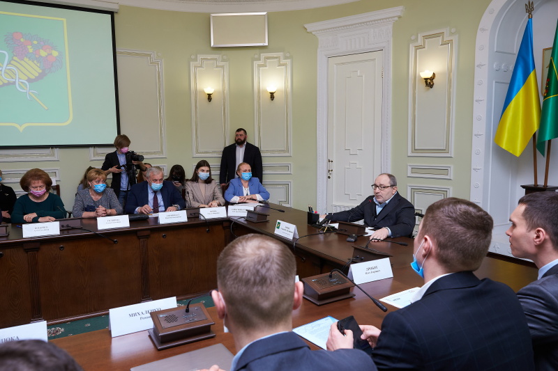 Геннадій Кернес обговорив з головними лікарями міста впровадження нового медичного сервісу