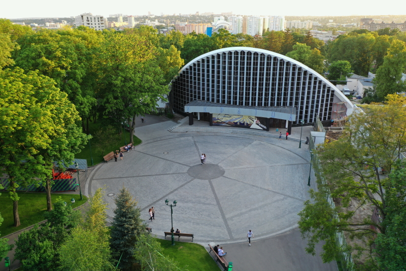 Місця для людей з інвалідністю та нова акустика: триває реконструкція ККЗ «Україна»