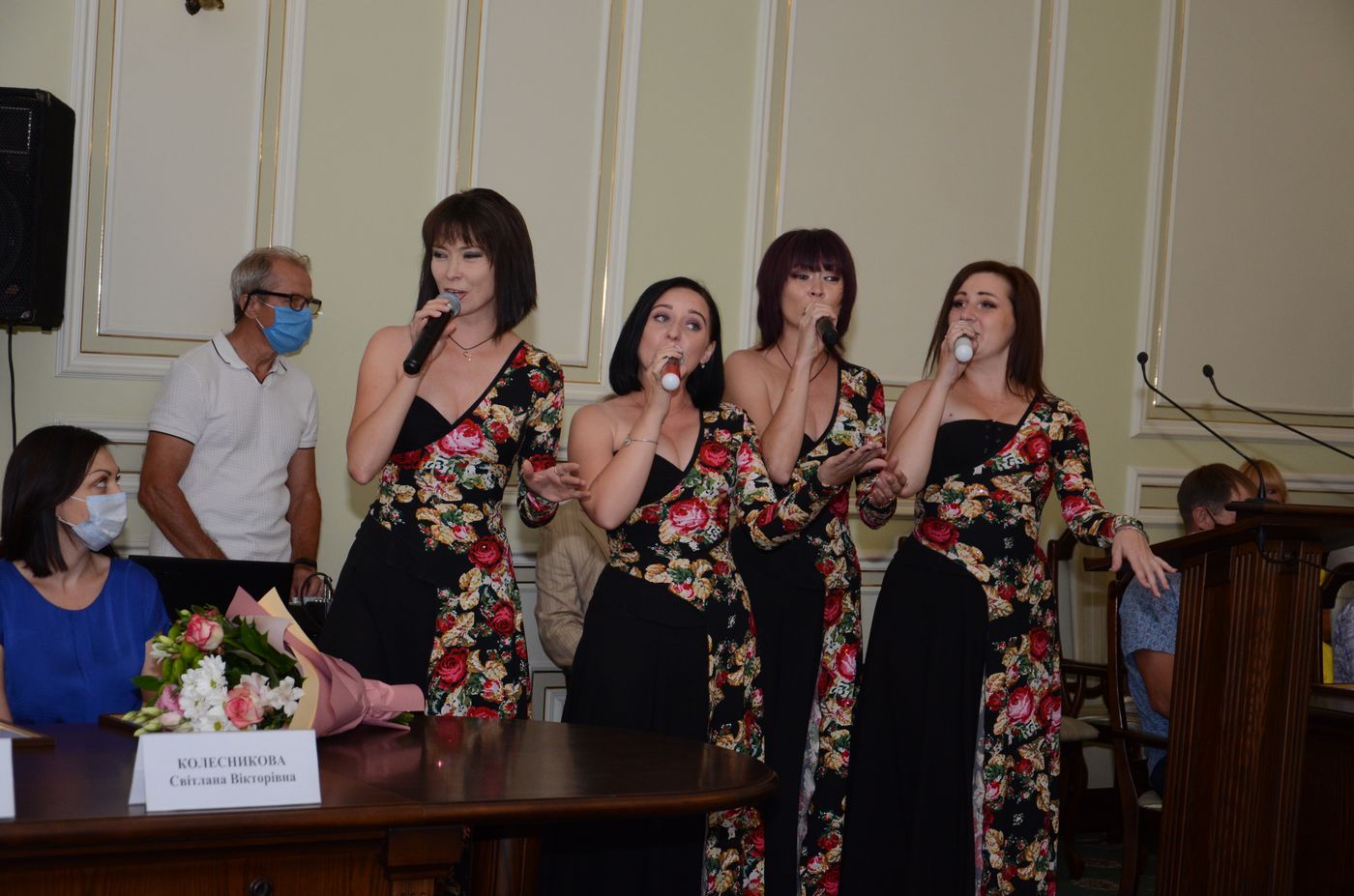 У міській раді вручили грамоти кращим будівельникам