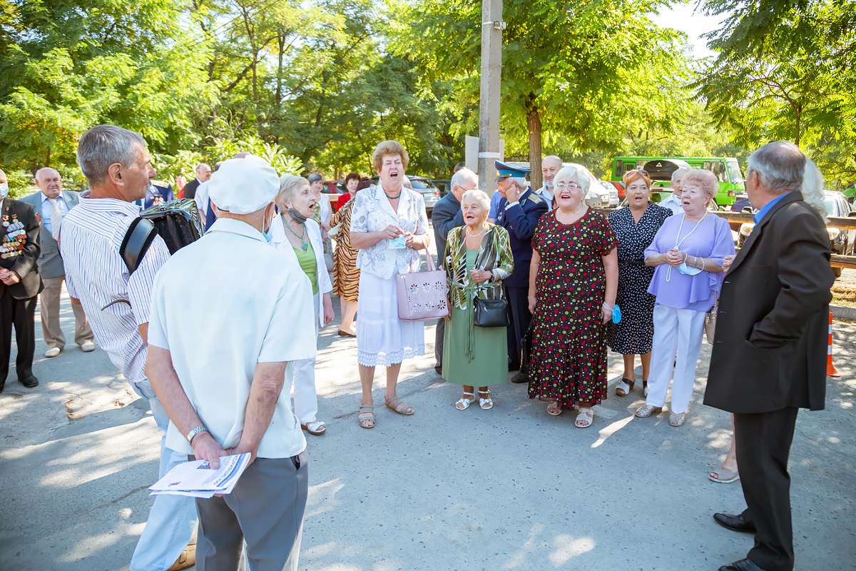 Ветерани відсвяткували День визволення Харкова польовою кашею