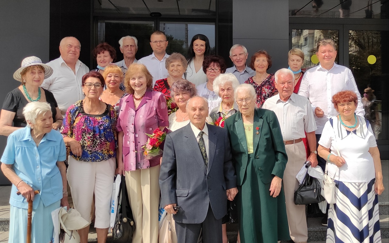 У Шевченківському районі привітали ветеранів з Днем міста