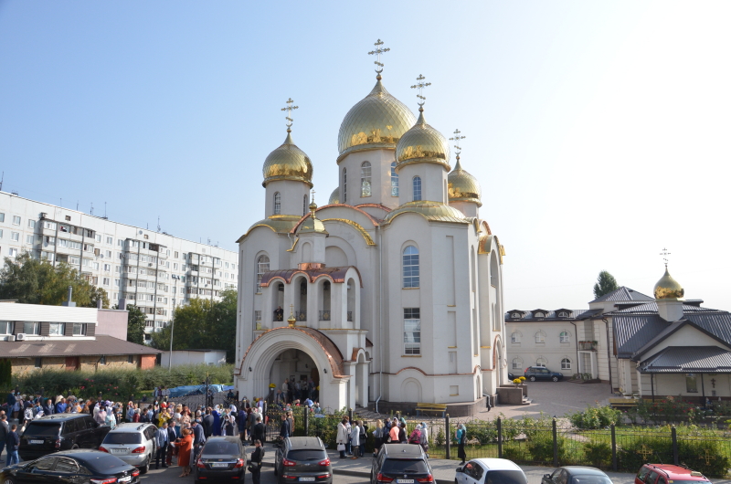 Харківський храм отримав у дар частку мощей Миколая Чудотворця