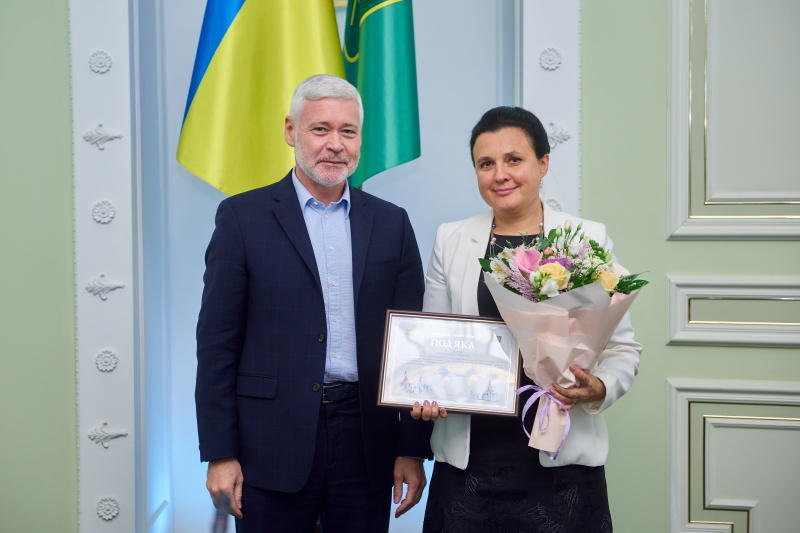 Педагогів Київського району привітали з професійним святом