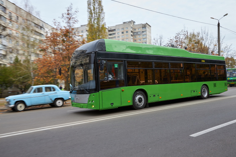 На Північній Салтівці почали курсувати тролейбуси з автономним ходом