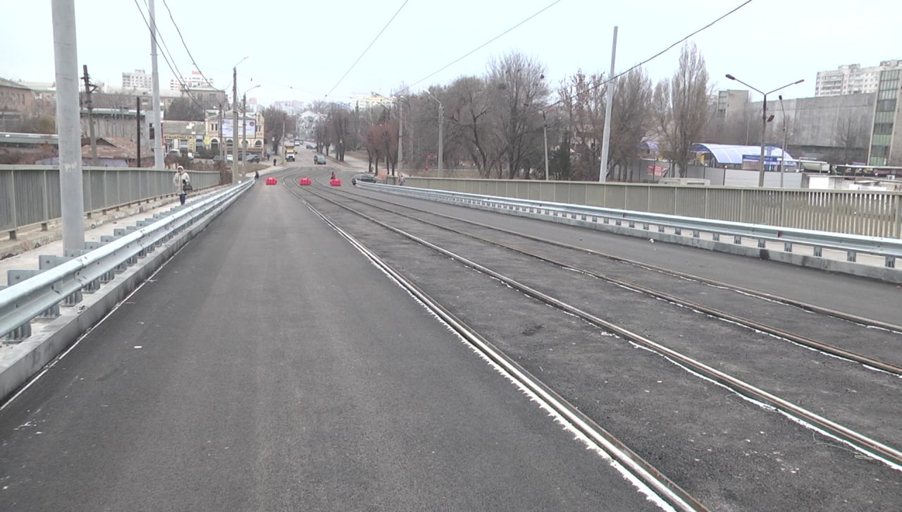 На Балашовському мосту відновився рух транспорту