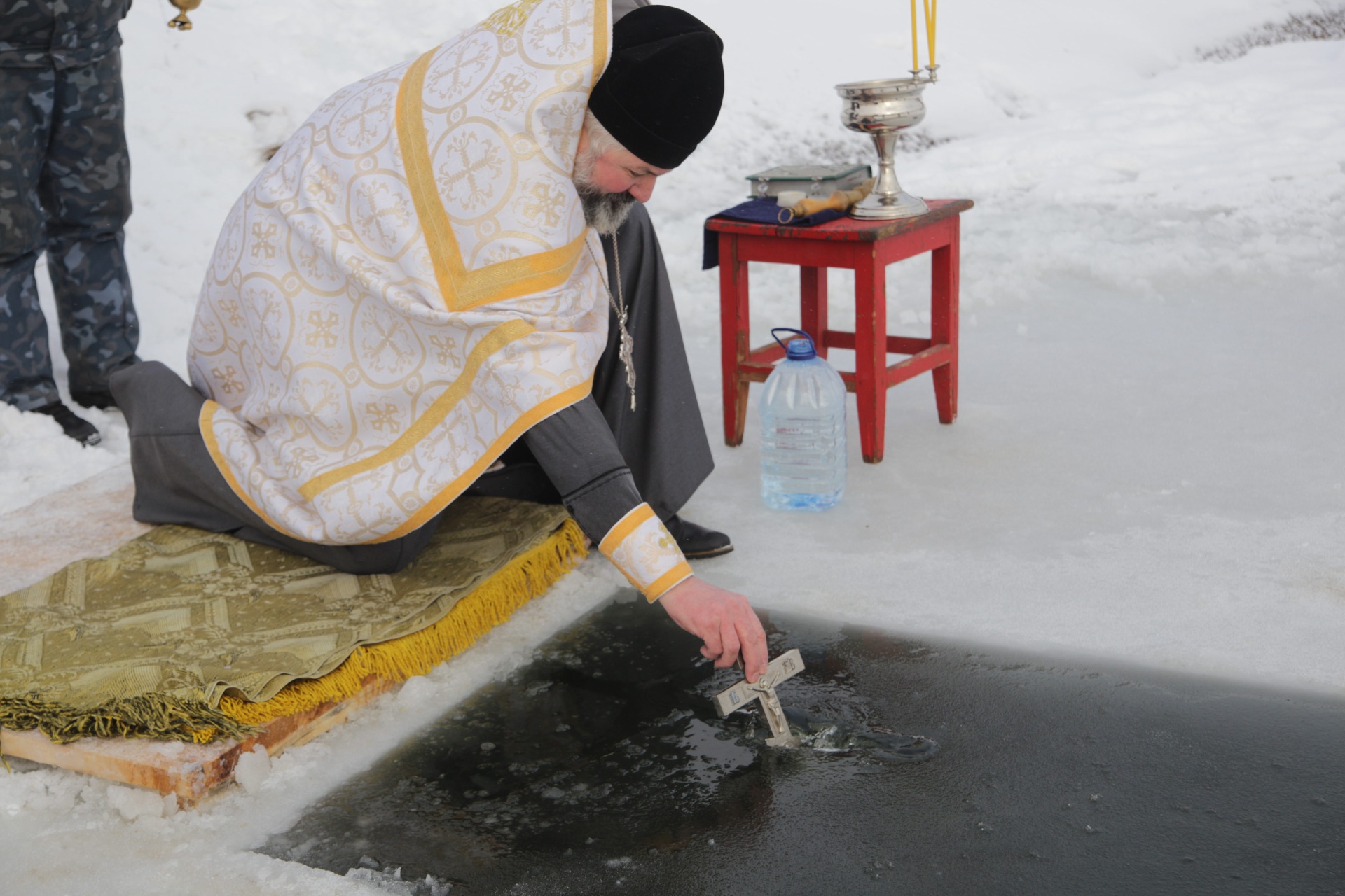 Священослужителі освятили воду, яка надходить в будинки харків'ян