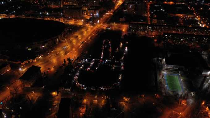У Харкові провели автомобільний флеш-моб на честь Геннадія Кернеса