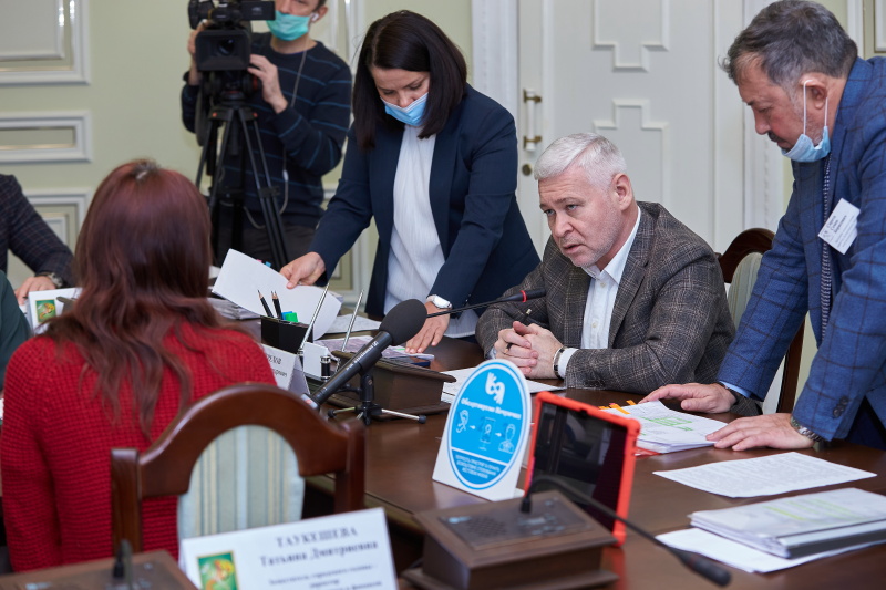 Ігор Терехов провів зустріч із жителями Харкова