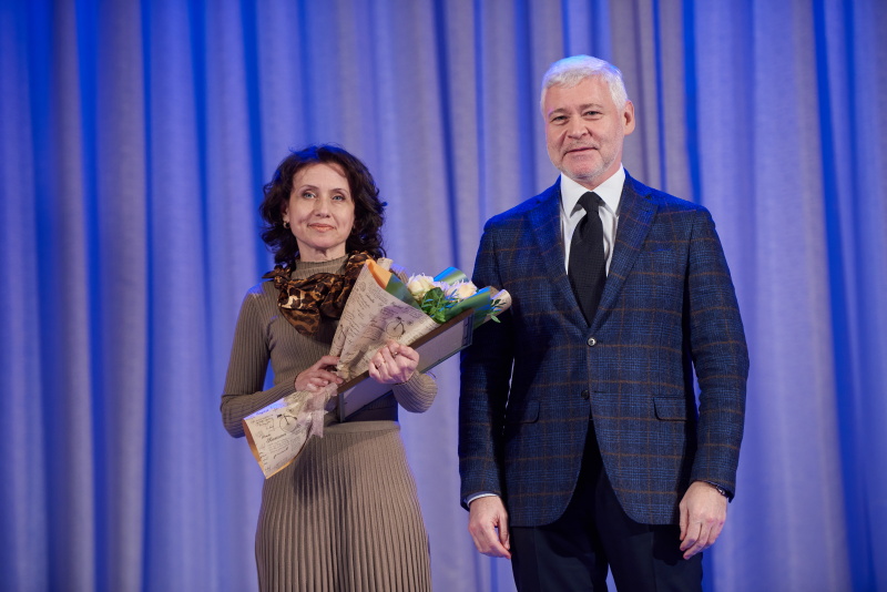 Ігор Терехов привітав працівників освіти Московського району з 8 Березня
