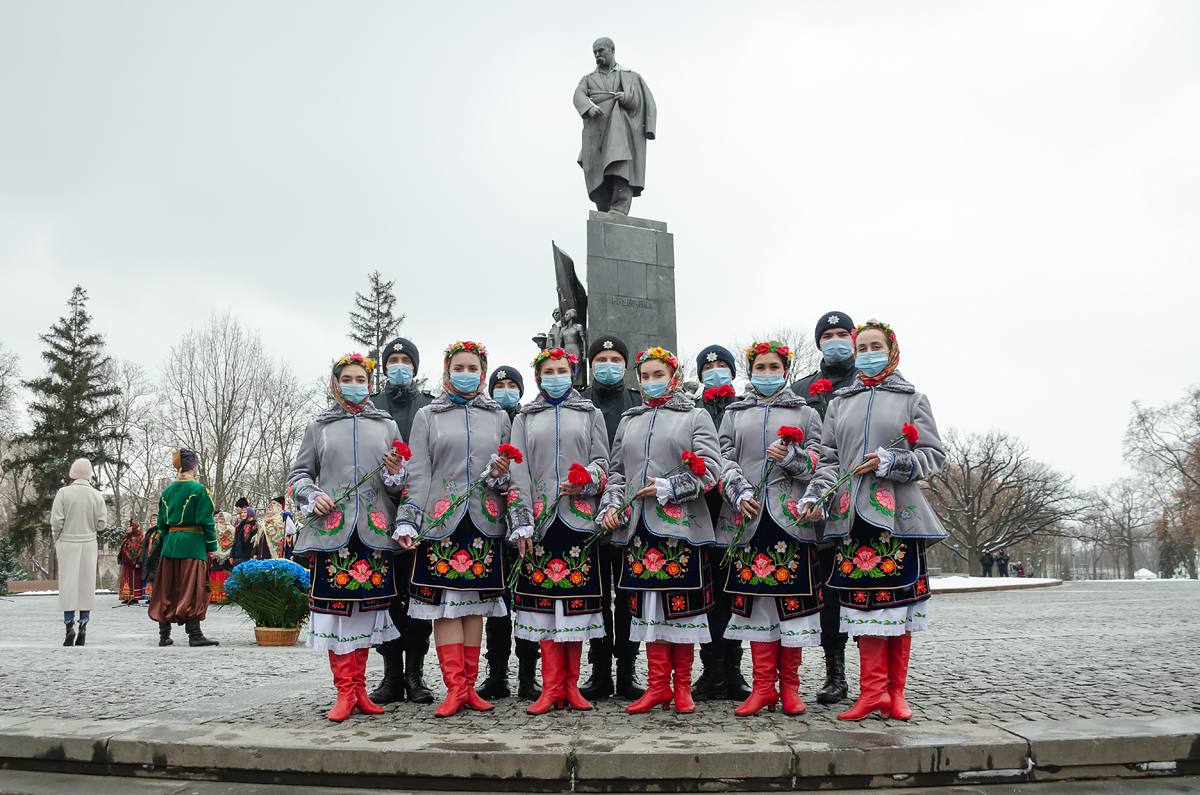 У Харкові відзначають 207-річчя від дня народження Шевченка