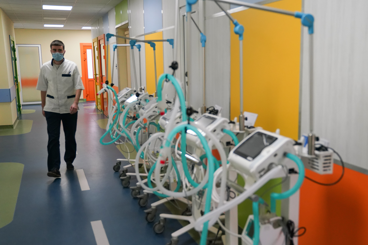 У Харкові розгортають додаткові місця для хворих на коронавірус