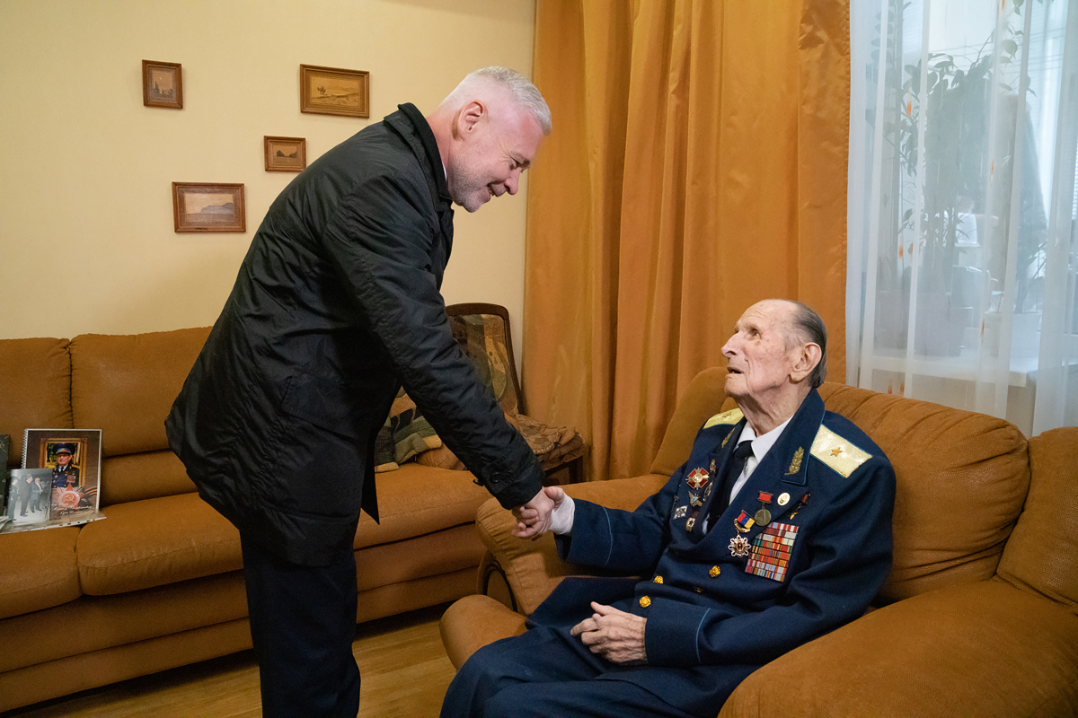 Ігор Терехов привітав з Днем перемоги Героя війни