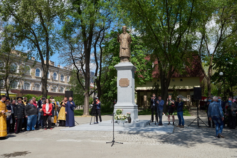 У Харкові відкрили пам'ятник митрополиту Харківському і Богодухівському Никодиму