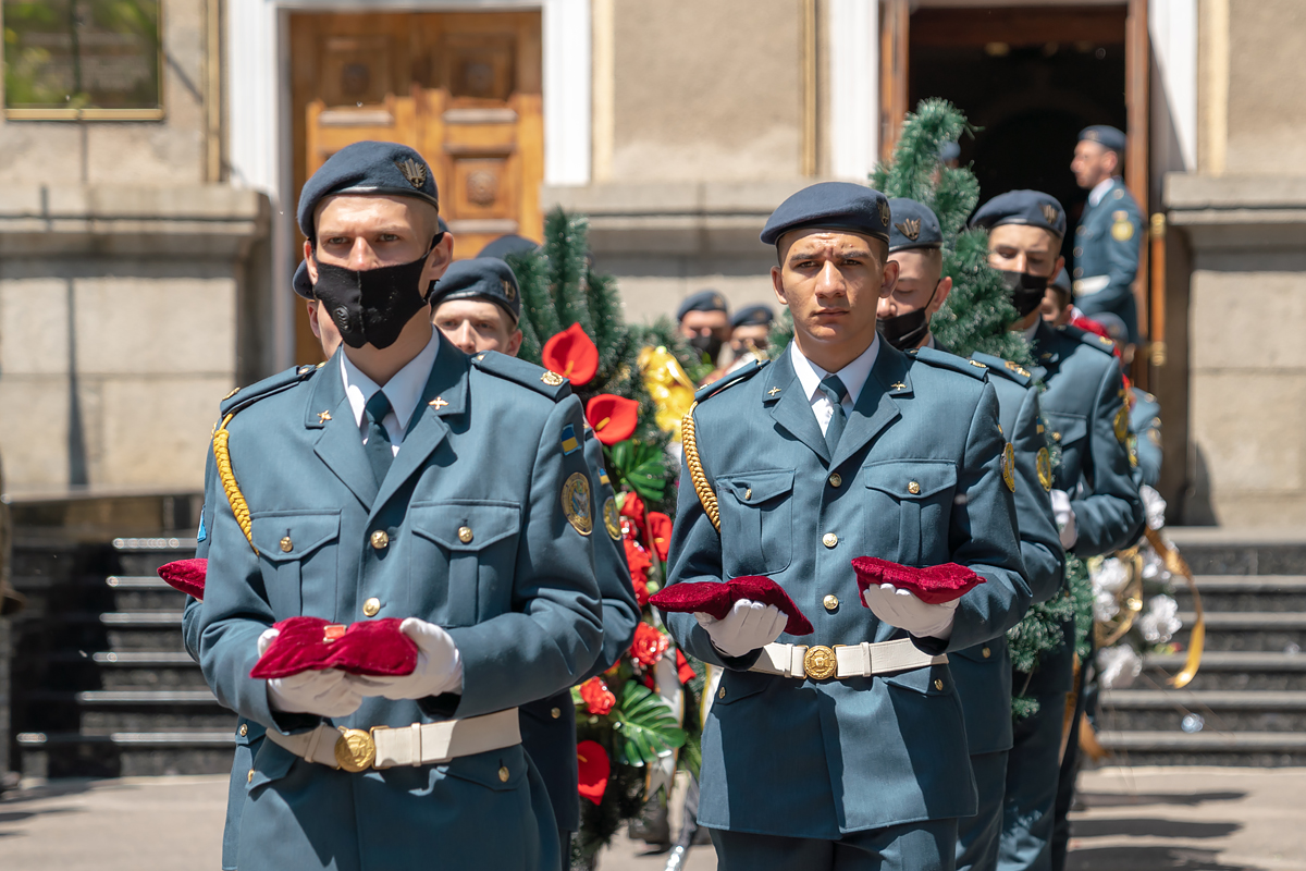 У Харкові попрощалися з Михайлом Карпєєвим - 16