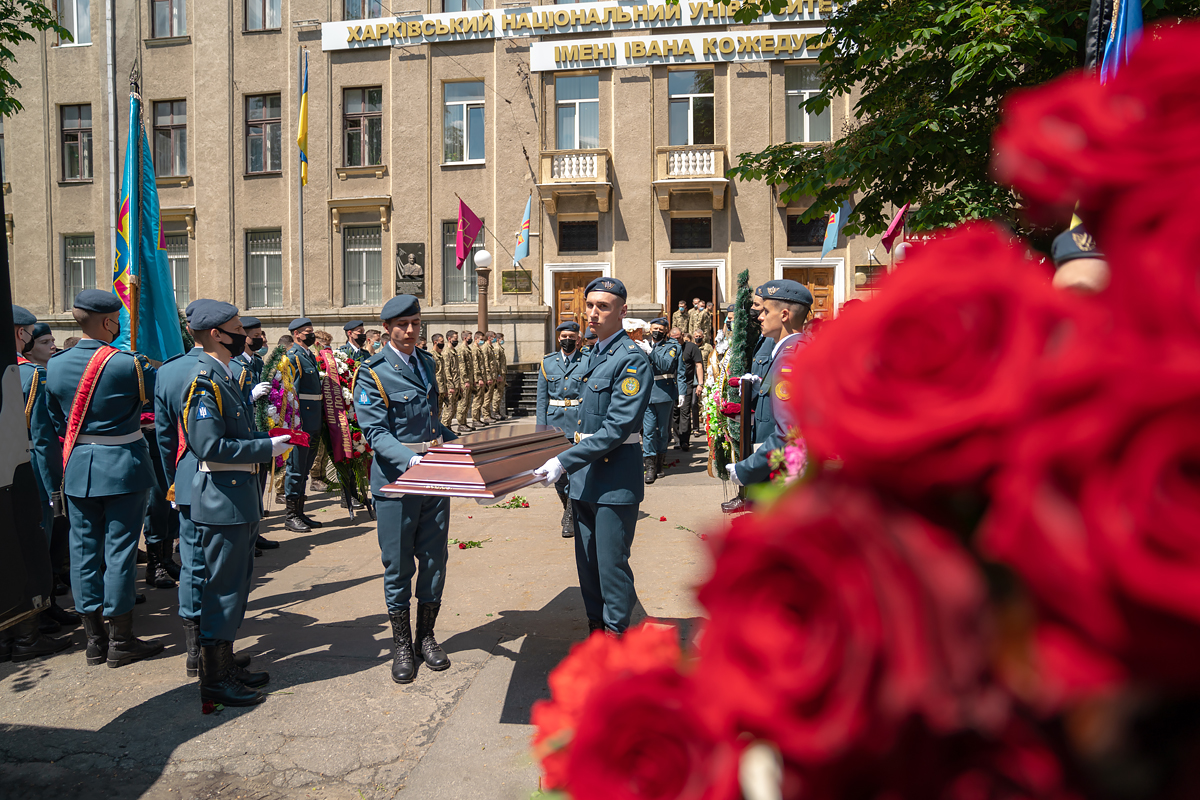 У Харкові попрощалися з Михайлом Карпєєвим - 17