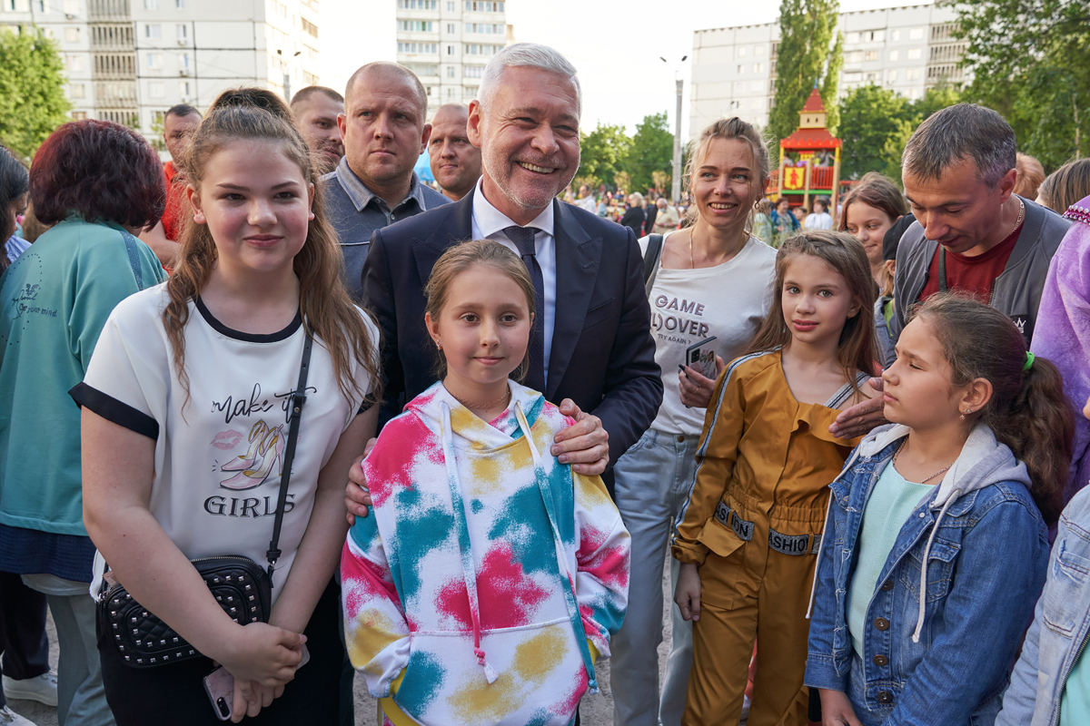 У місті відкрили ще одну зону відпочинку, де зможуть гратися діти з інвалідністю - 3