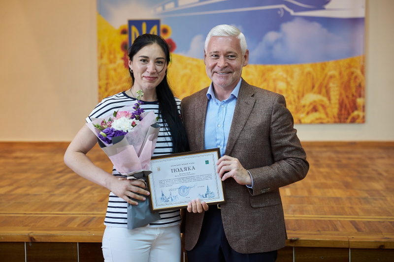 Ігор Терехов привітав зі святом працівників лікарні на залізничному транспорті - 9