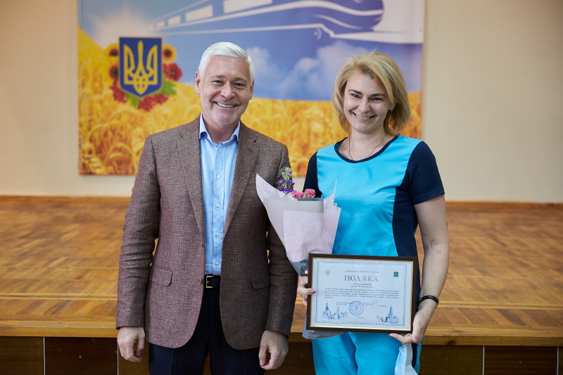 Ігор Терехов привітав зі святом працівників лікарні на залізничному транспорті - 10
