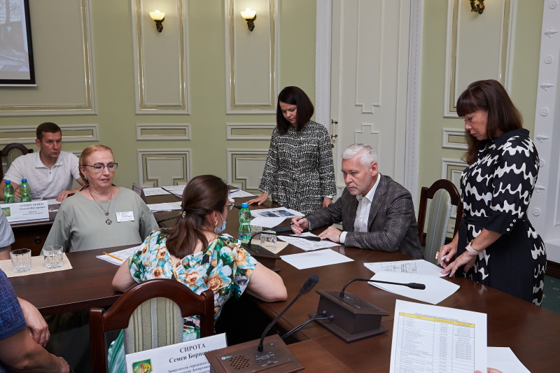 Ремонт доріг та покрівель - Ігор Терехов зустрівся з харків'янами