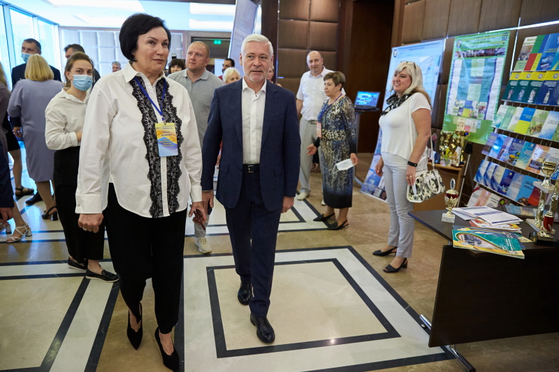 У Харкові проходить всеукраїнська сесія з підвищення якості освіти - 1