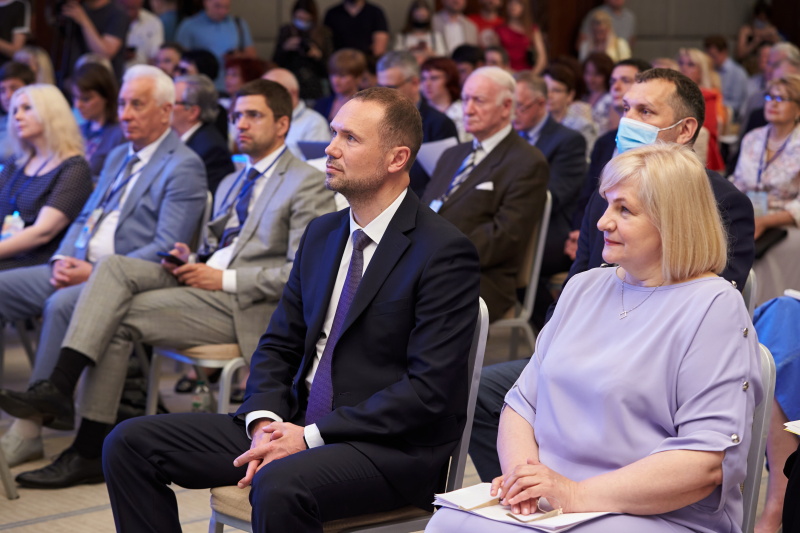 У Харкові проходить всеукраїнська сесія з підвищення якості освіти - 9