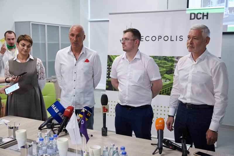 У Харкові відкрили лабораторію з виробництва тест-систем на коронавірус - 10