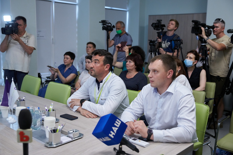 У Харкові відкрили лабораторію з виробництва тест-систем на коронавірус - 11