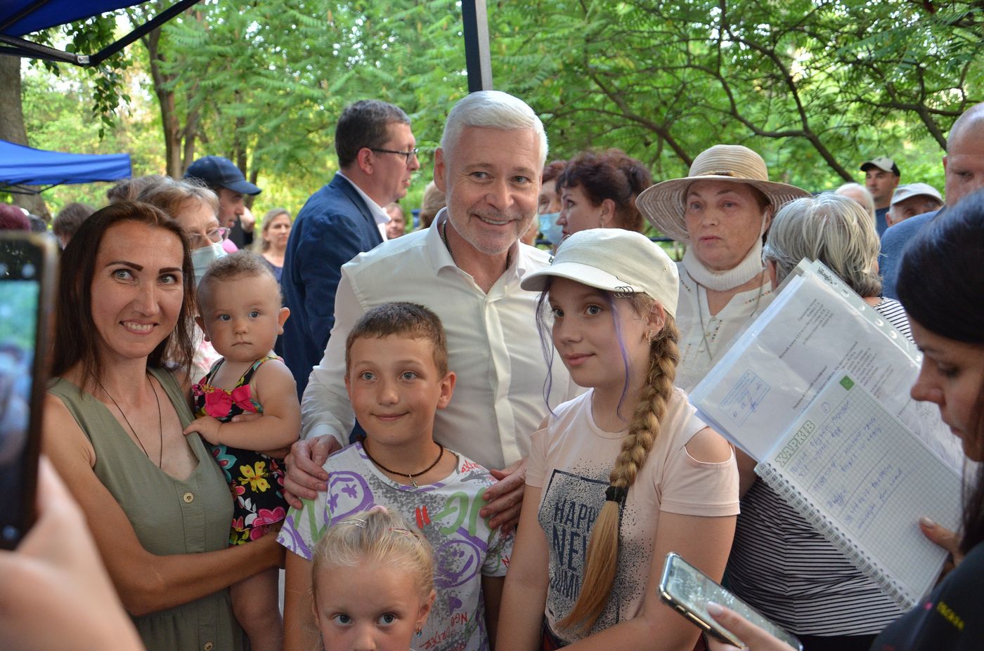 У Харкові відремонтують 1400 під'їздів і встановлять 300 дитячих майданчиків - 16