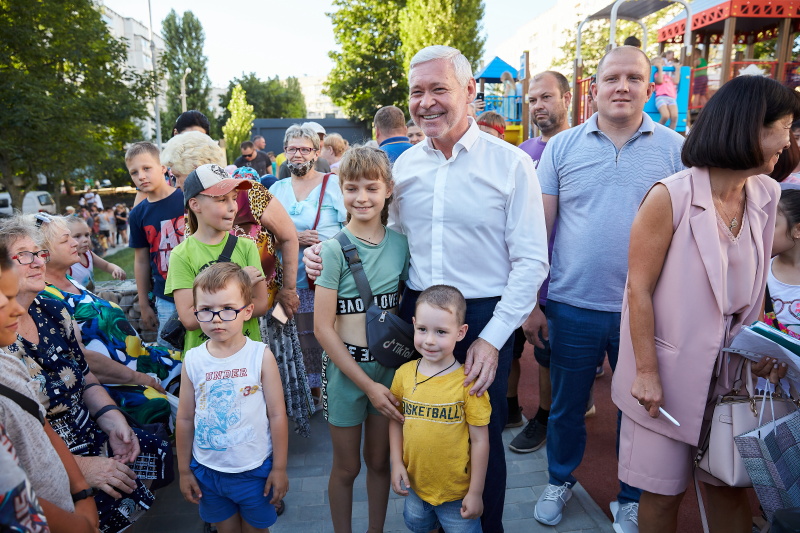 У Київському районі відкрили сучасну зону відпочинку