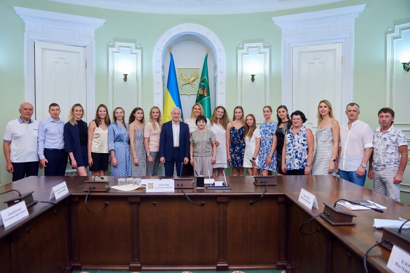 Ігор Терехов побажав успіхів харківським синхроністкам на Олімпіаді-2020