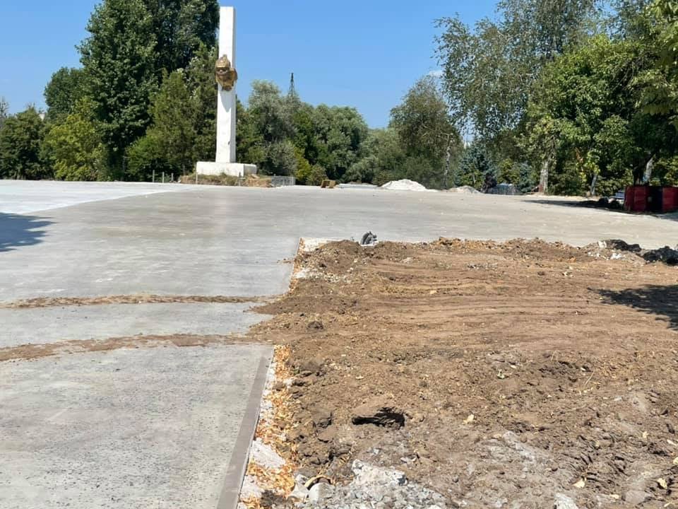 У місті триває реконструкція парку «Юність»