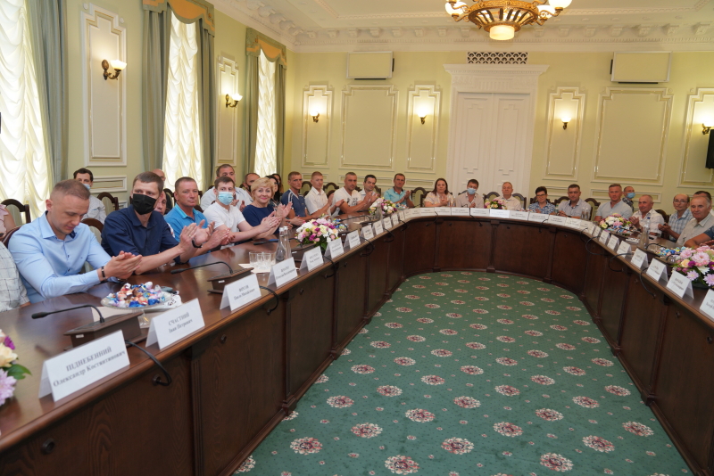 У Харківській міській раді вручили грамоти кращим будівельникам
